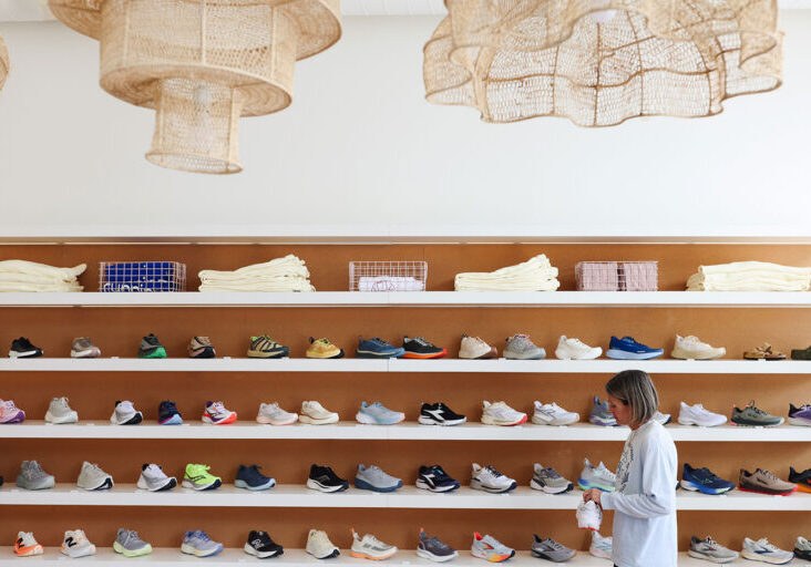 Running Wylder shoe store